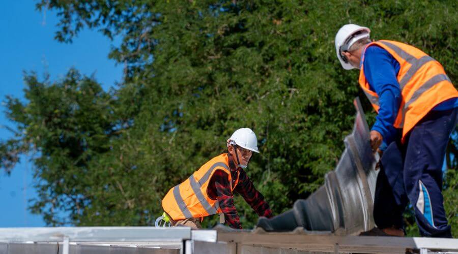 Expert Emergency Roof Repairs services in Fairbury, NE